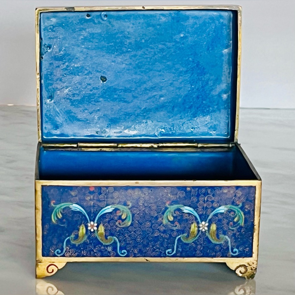 CLOISONNÉ VINTAGE GORGEOUS Blue Decorative Enamel Jewelry Trinket Box